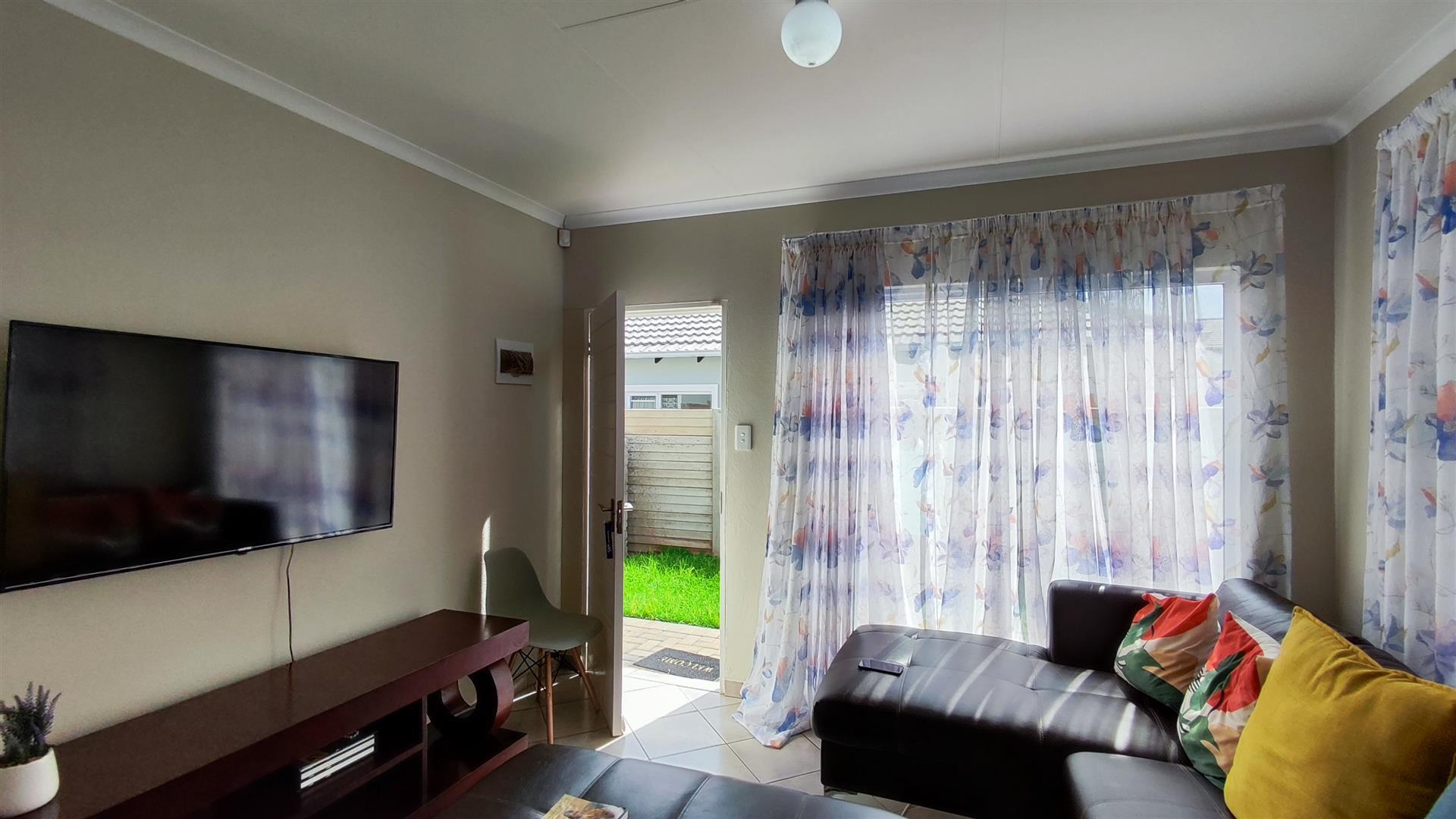 Lounges - 15 square meters of property in Alliance