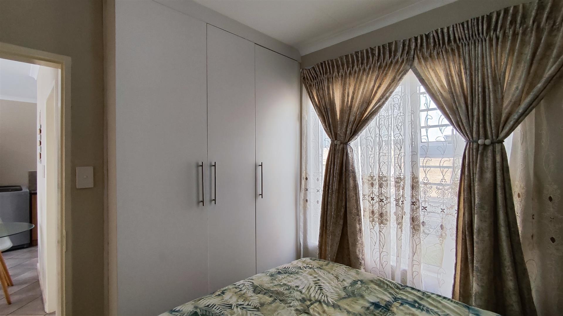 Bed Room 1 - 10 square meters of property in Alliance