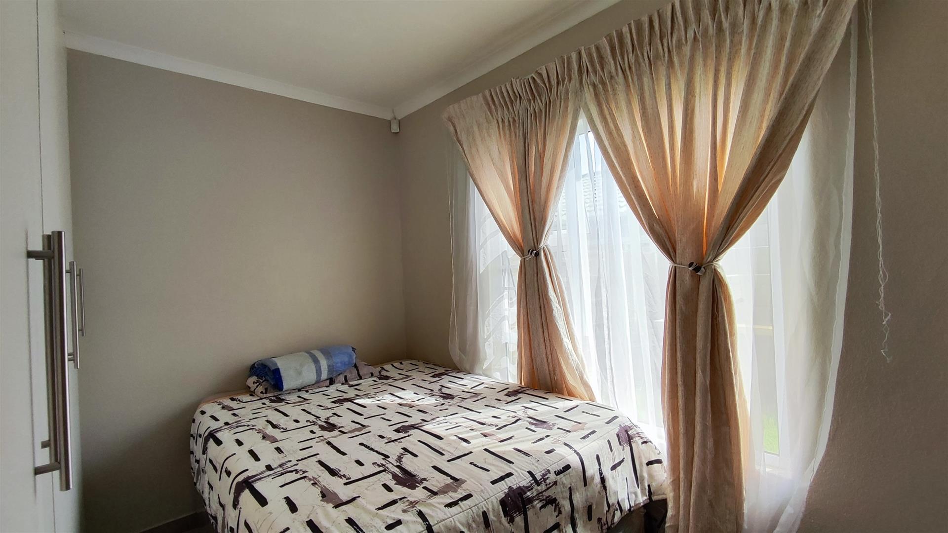 Bed Room 2 - 11 square meters of property in Alliance