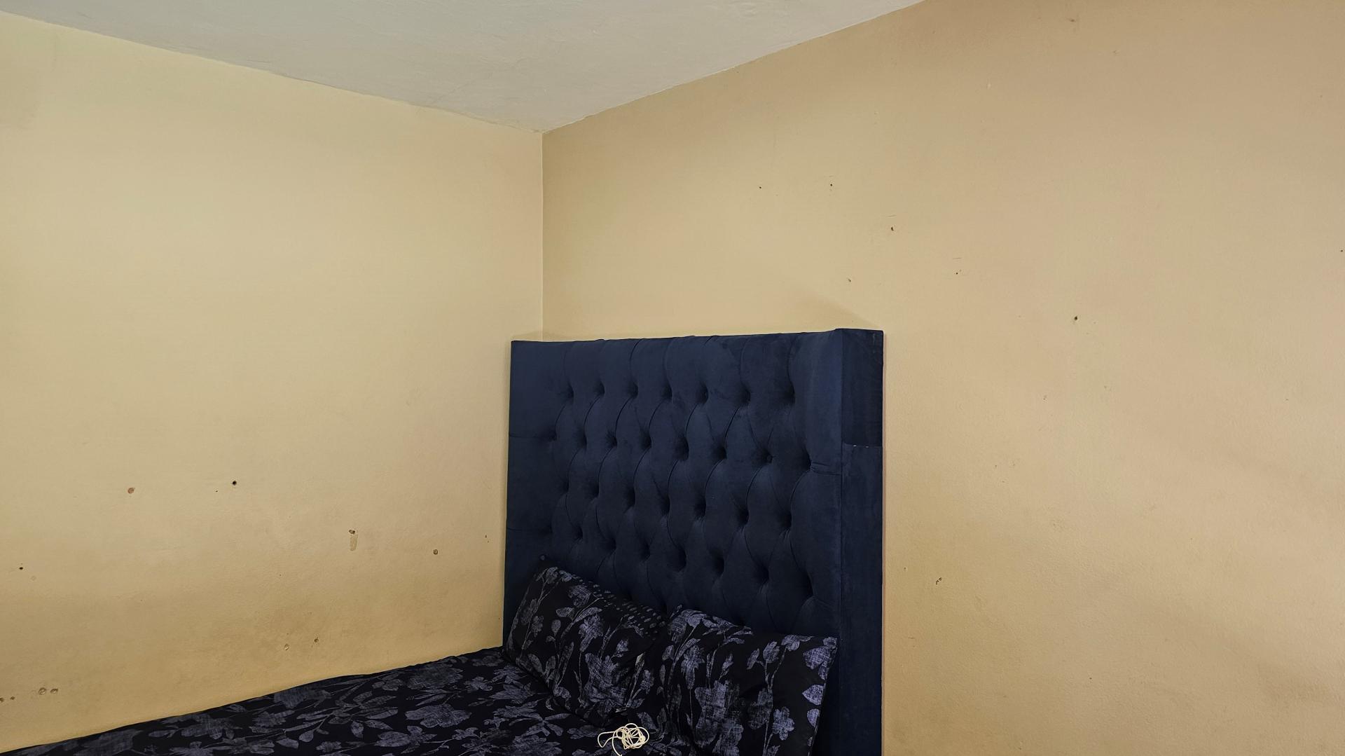 Bed Room 2 of property in Potchefstroom