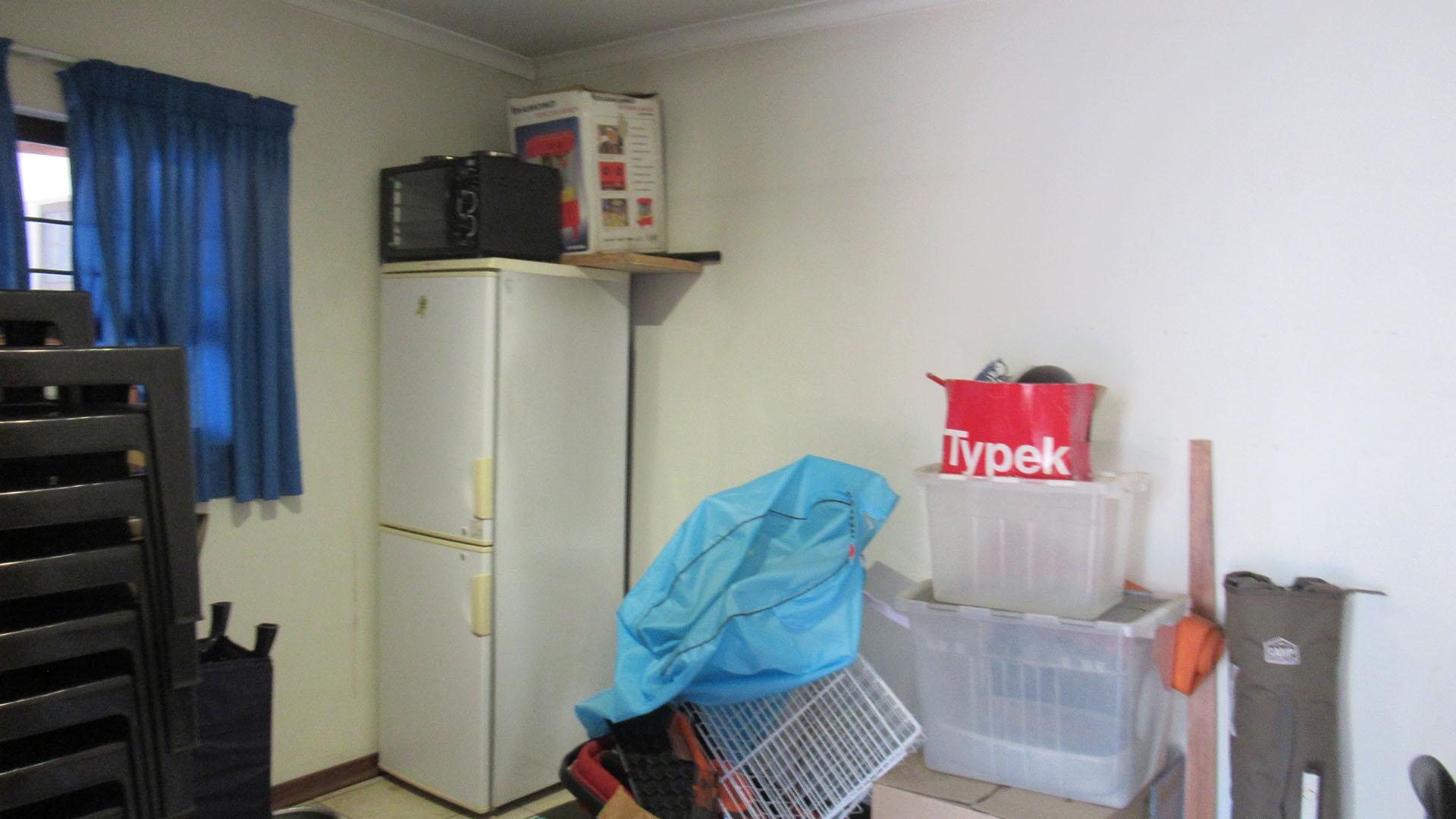 Bed Room 4 - 16 square meters of property in Oaklands - JHB