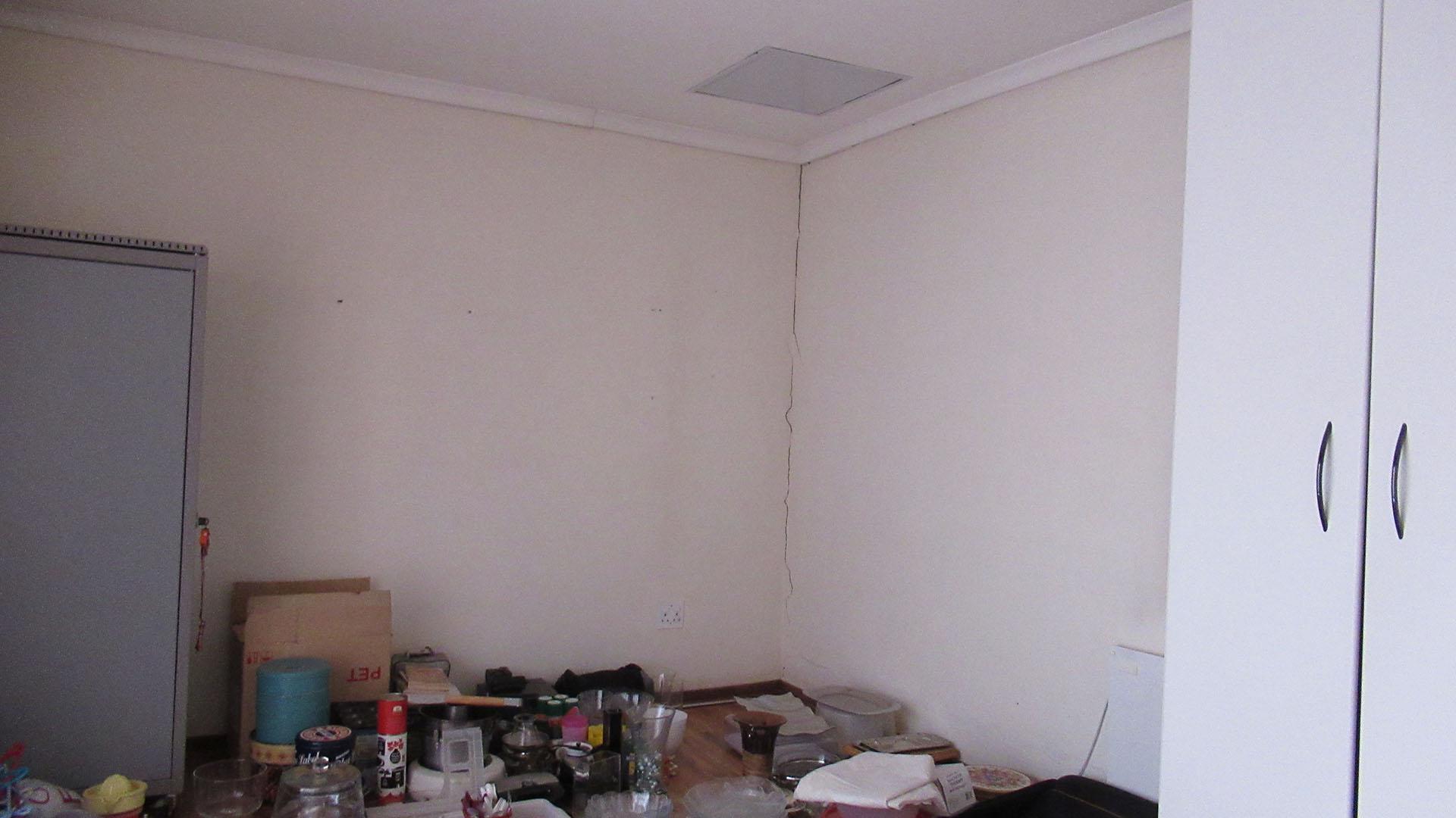 Bed Room 3 - 22 square meters of property in Oaklands - JHB