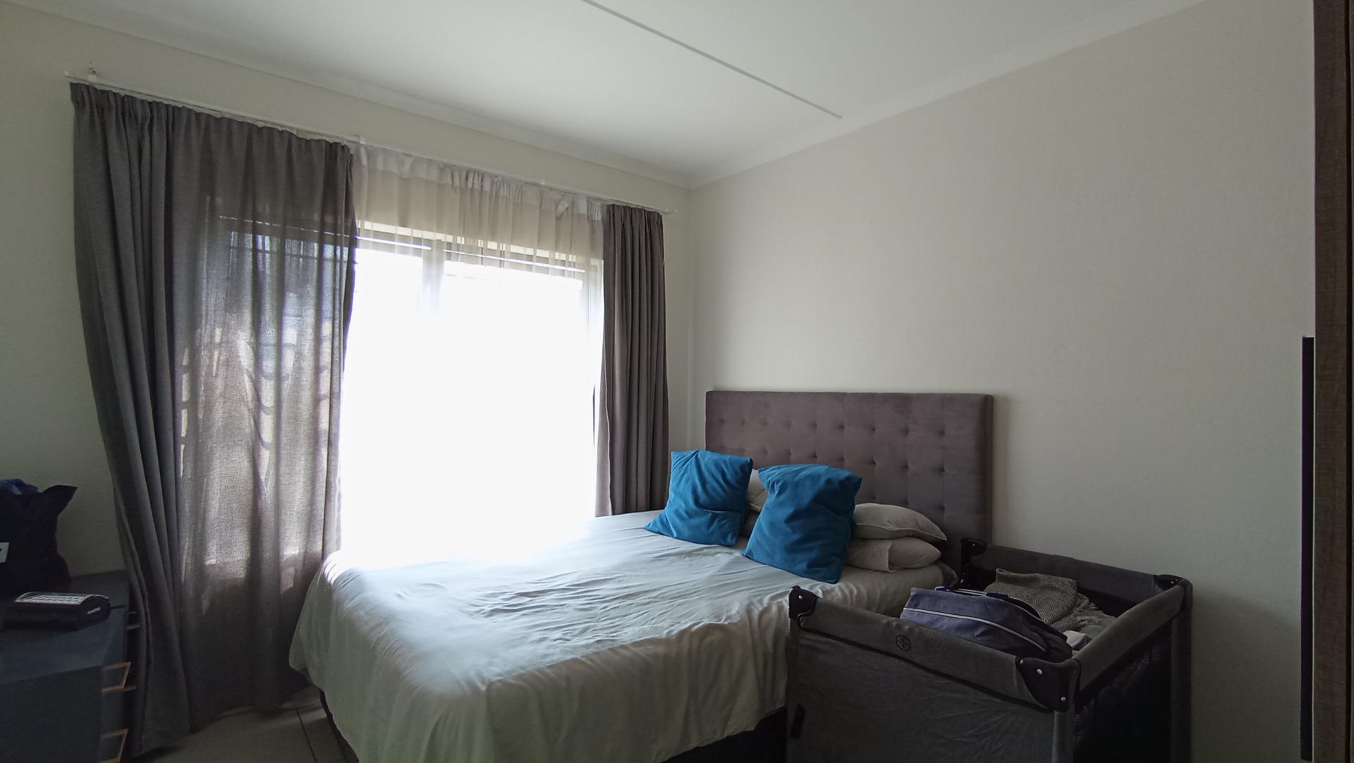 Bed Room 2 - 12 square meters of property in Northgate (JHB)