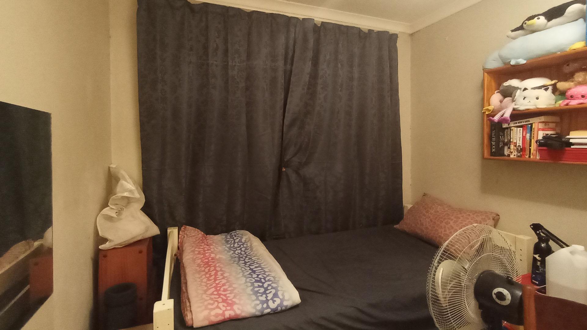 Bed Room 2 - 8 square meters of property in La Montagne