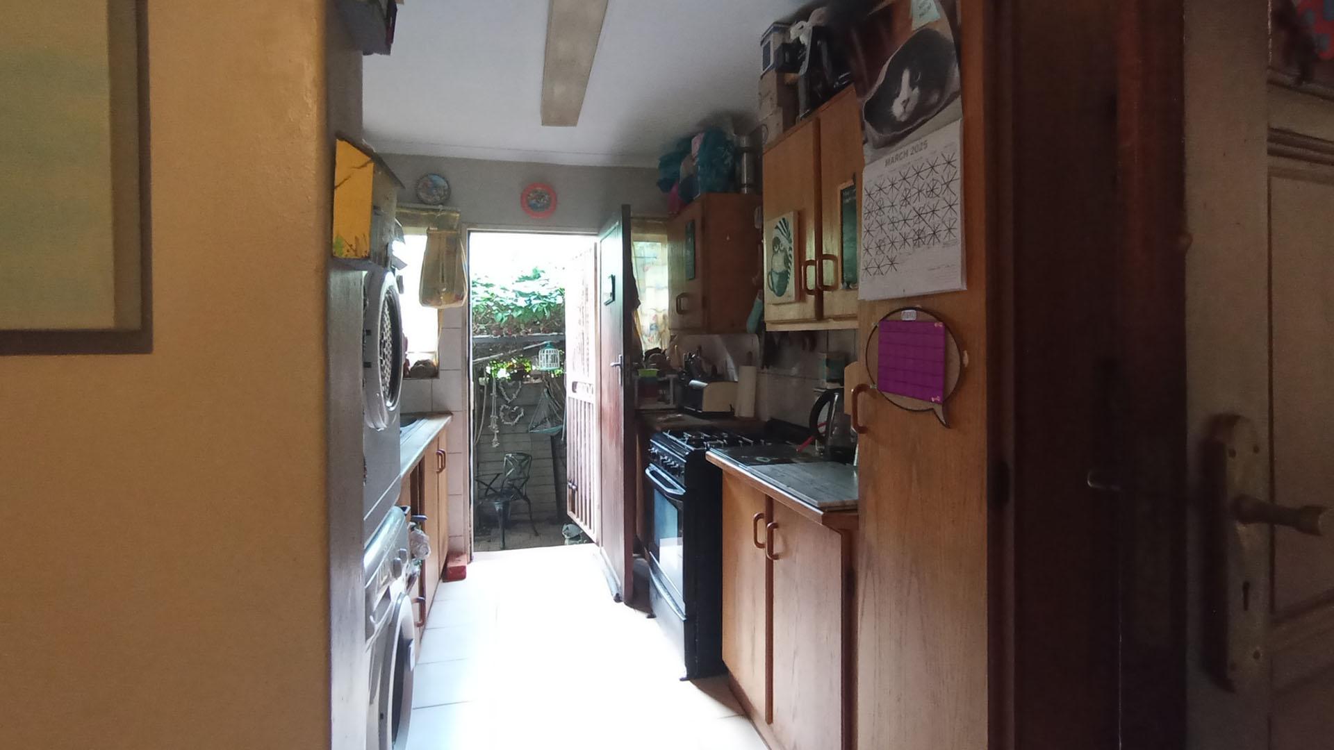 Kitchen - 7 square meters of property in La Montagne
