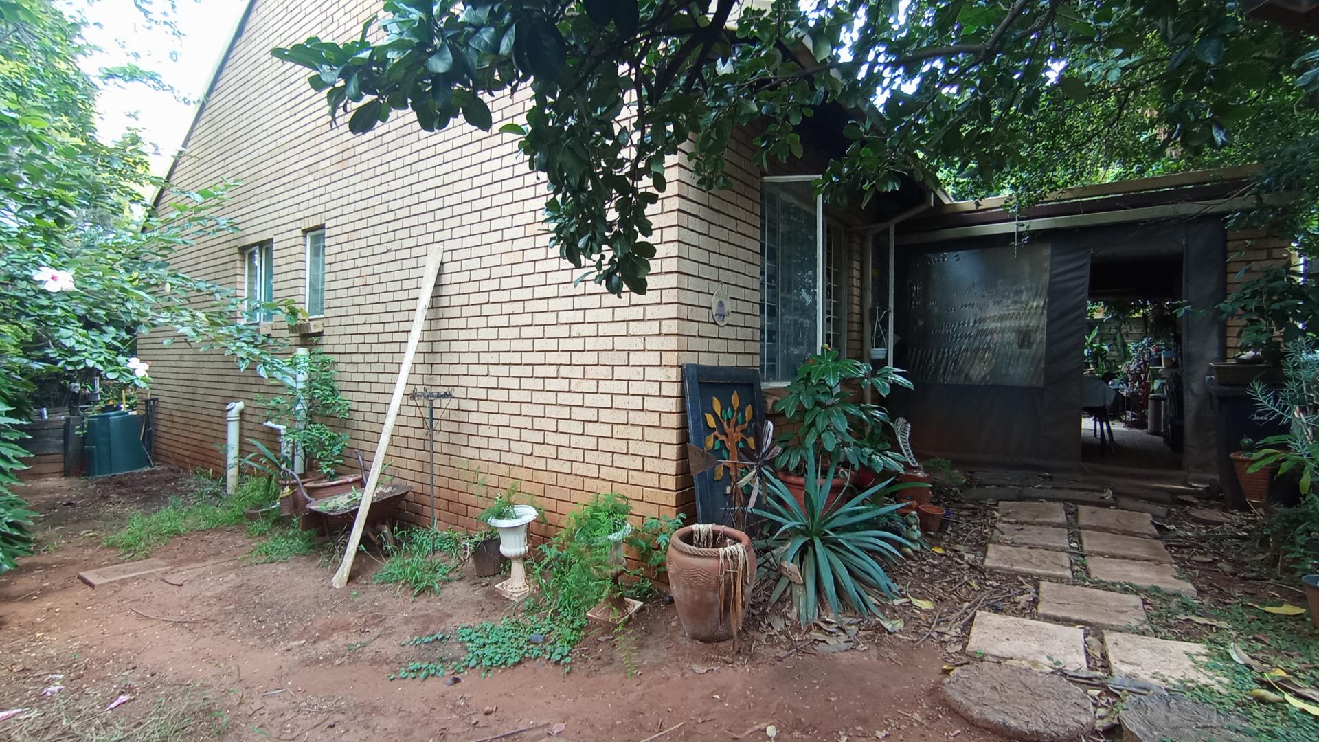 Backyard of property in La Montagne