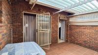 Patio - 16 square meters of property in Birchleigh North