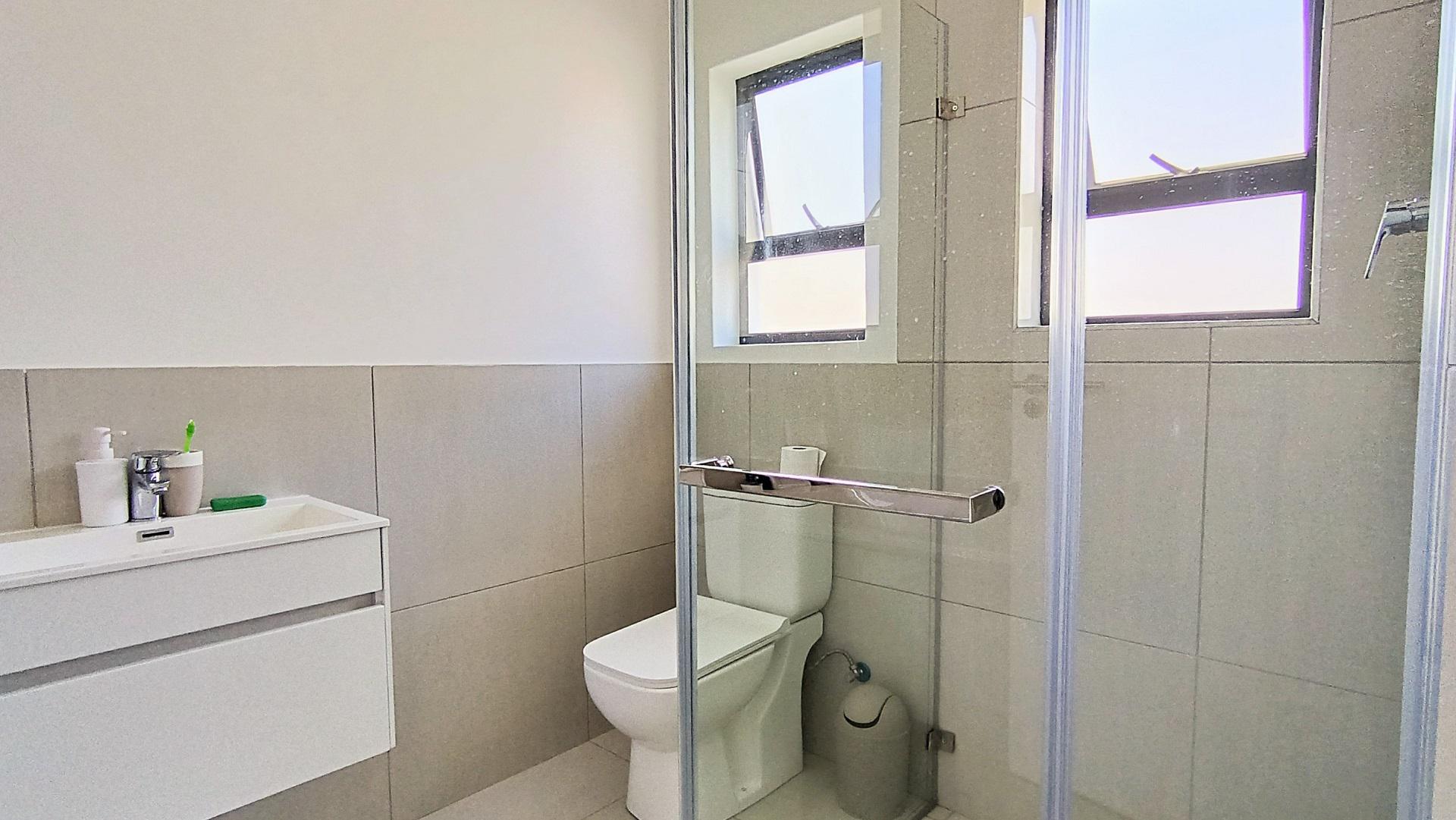 Bathroom 1 - 9 square meters of property in Sandown Estate