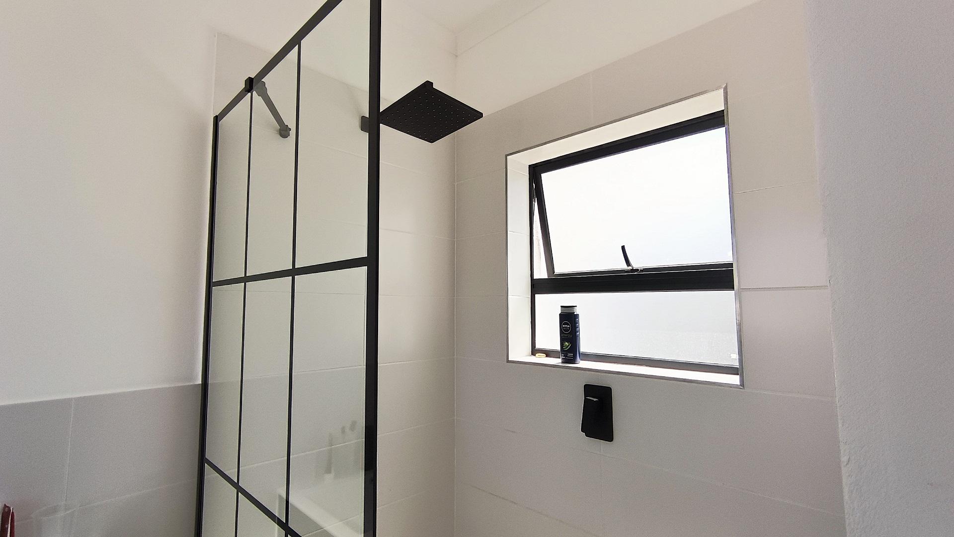 Main Bathroom - 6 square meters of property in Sandown Estate