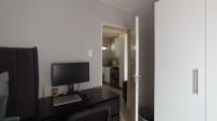 Bed Room 1 - 11 square meters of property in Riverside View