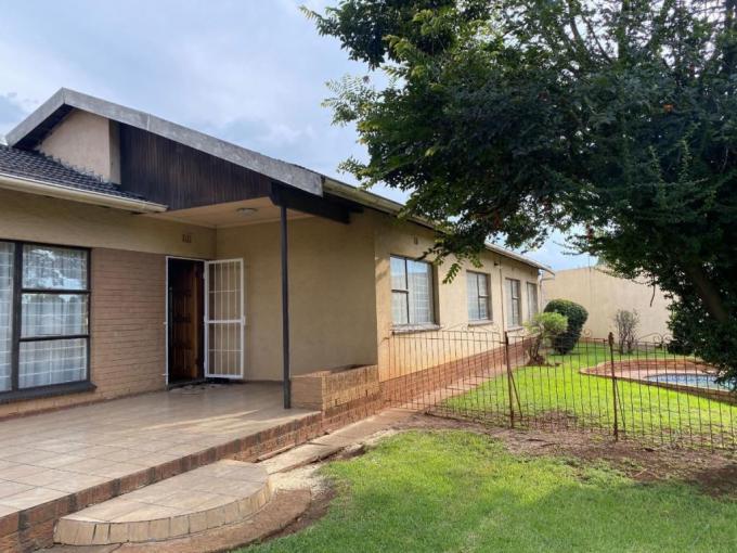4 Bedroom House to Rent in Harmelia - Property to rent - MR672140