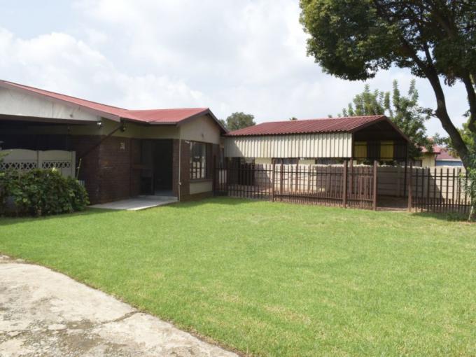 4 Bedroom House for Sale For Sale in Van Dykpark - MR672154