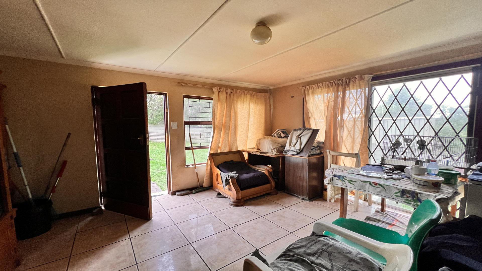 Lounges of property in East London
