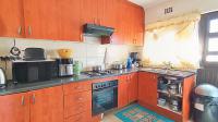Kitchen - 12 square meters of property in Ilitha Park