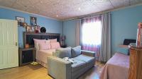 Main Bedroom - 29 square meters of property in Ilitha Park