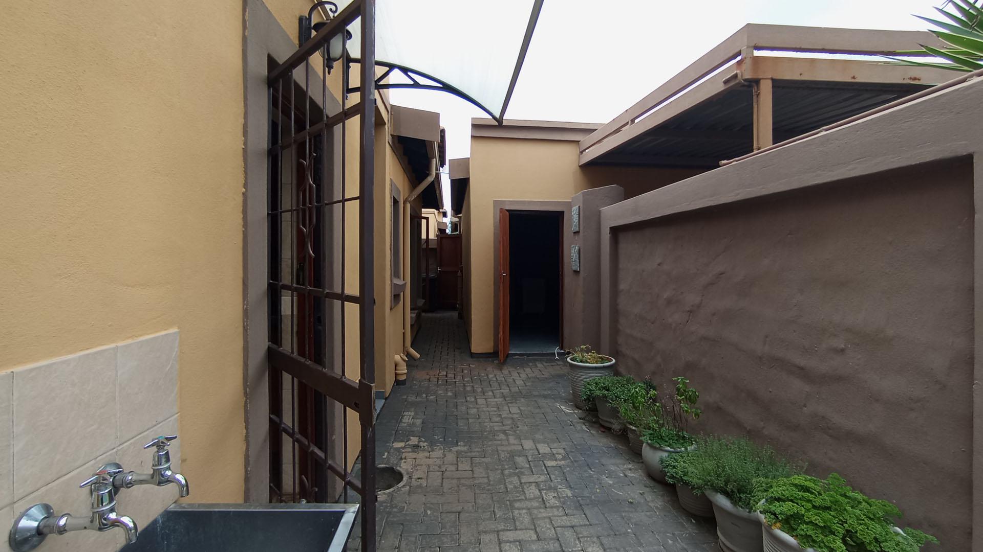 Front View of property in Montana