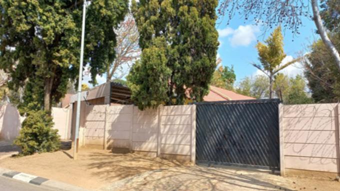 SA Home Loans Sale in Execution 4 Bedroom House for Sale in Bloubosrand - MR672234