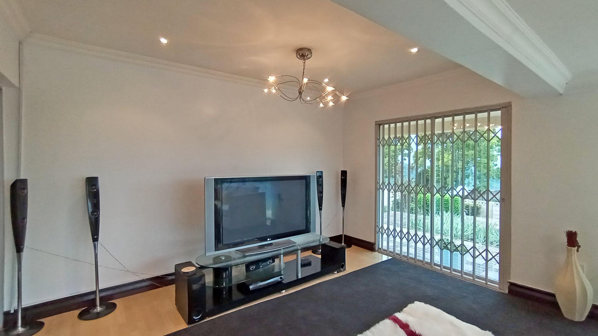 TV Room - 15 square meters of property in Moseley