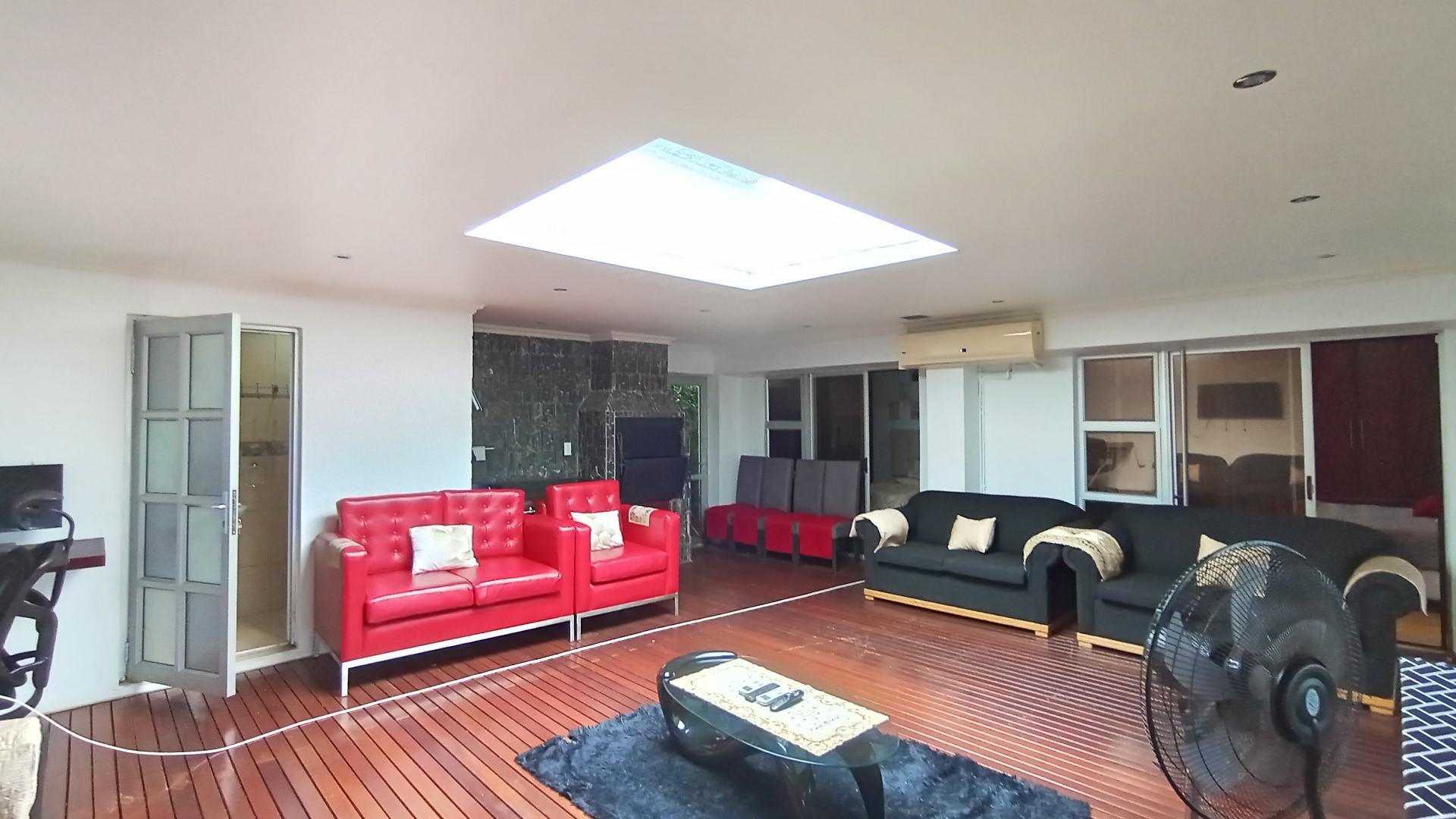 Entertainment - 59 square meters of property in Moseley