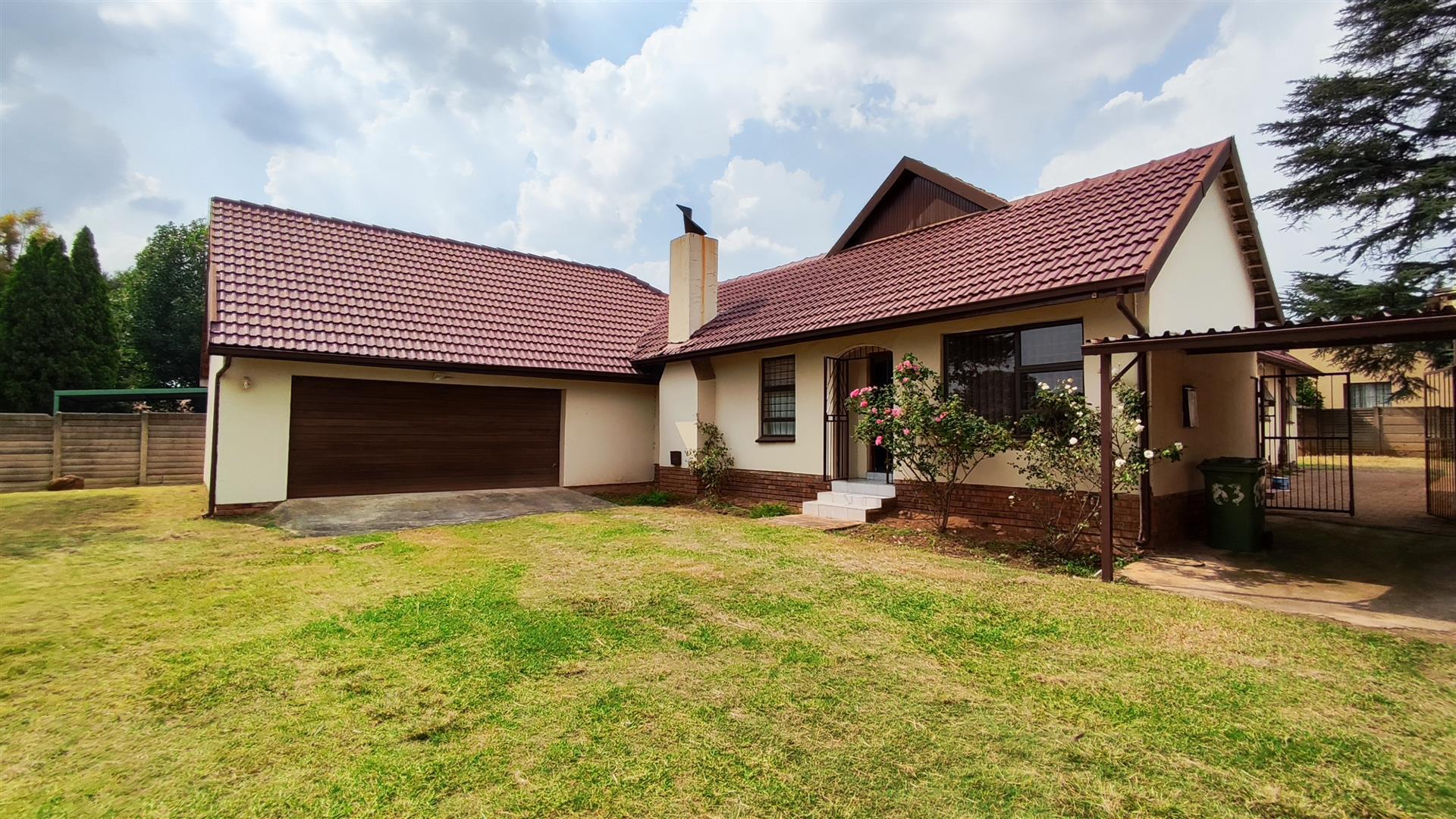 Front View of property in Brackendowns