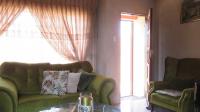 Lounges - 15 square meters of property in Jabulani