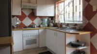 Kitchen - 9 square meters of property in Jabulani