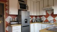 Kitchen - 9 square meters of property in Jabulani