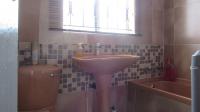 Main Bathroom - 4 square meters of property in Jabulani