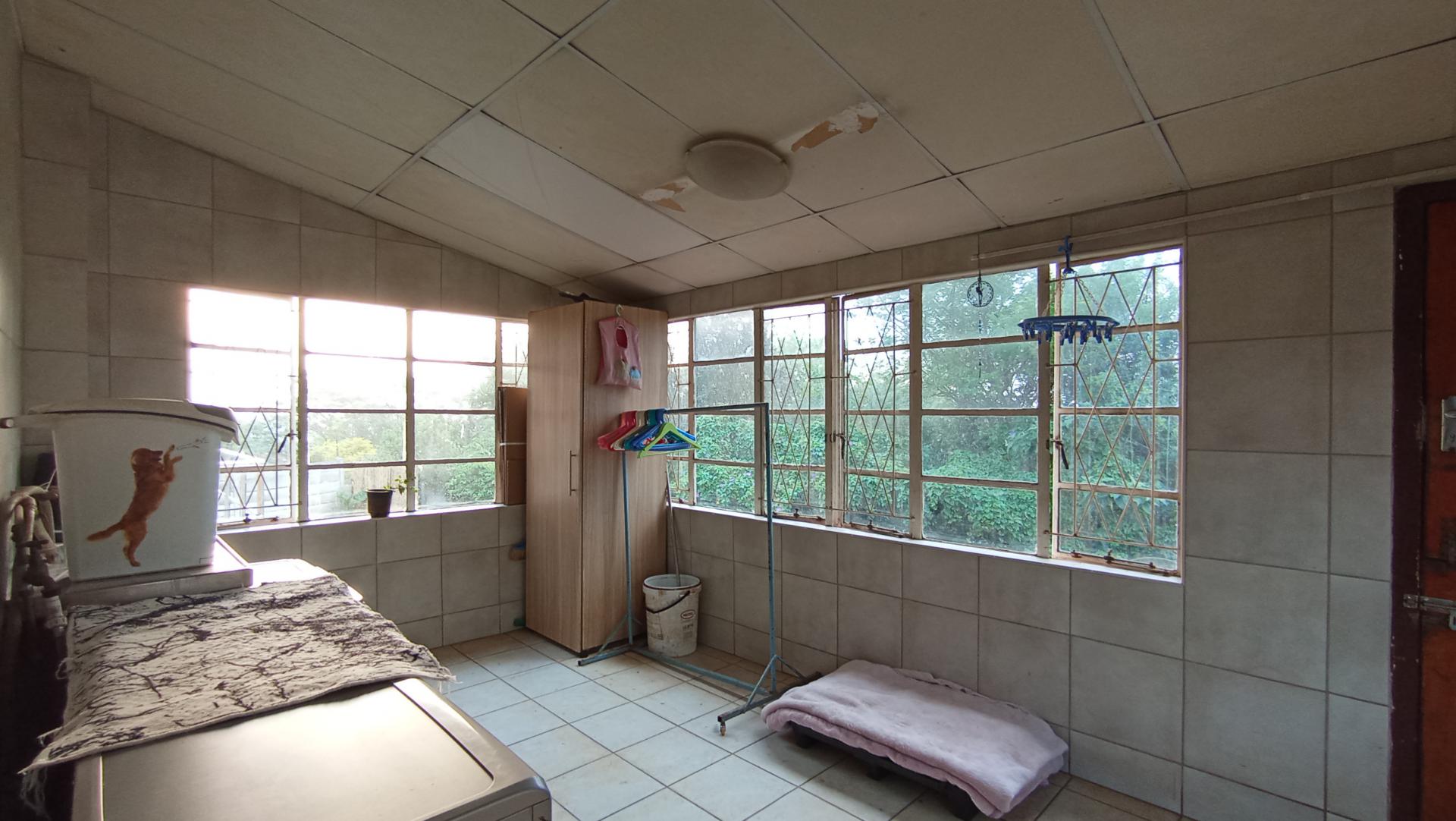 Rooms - 25 square meters of property in Fishers Hill