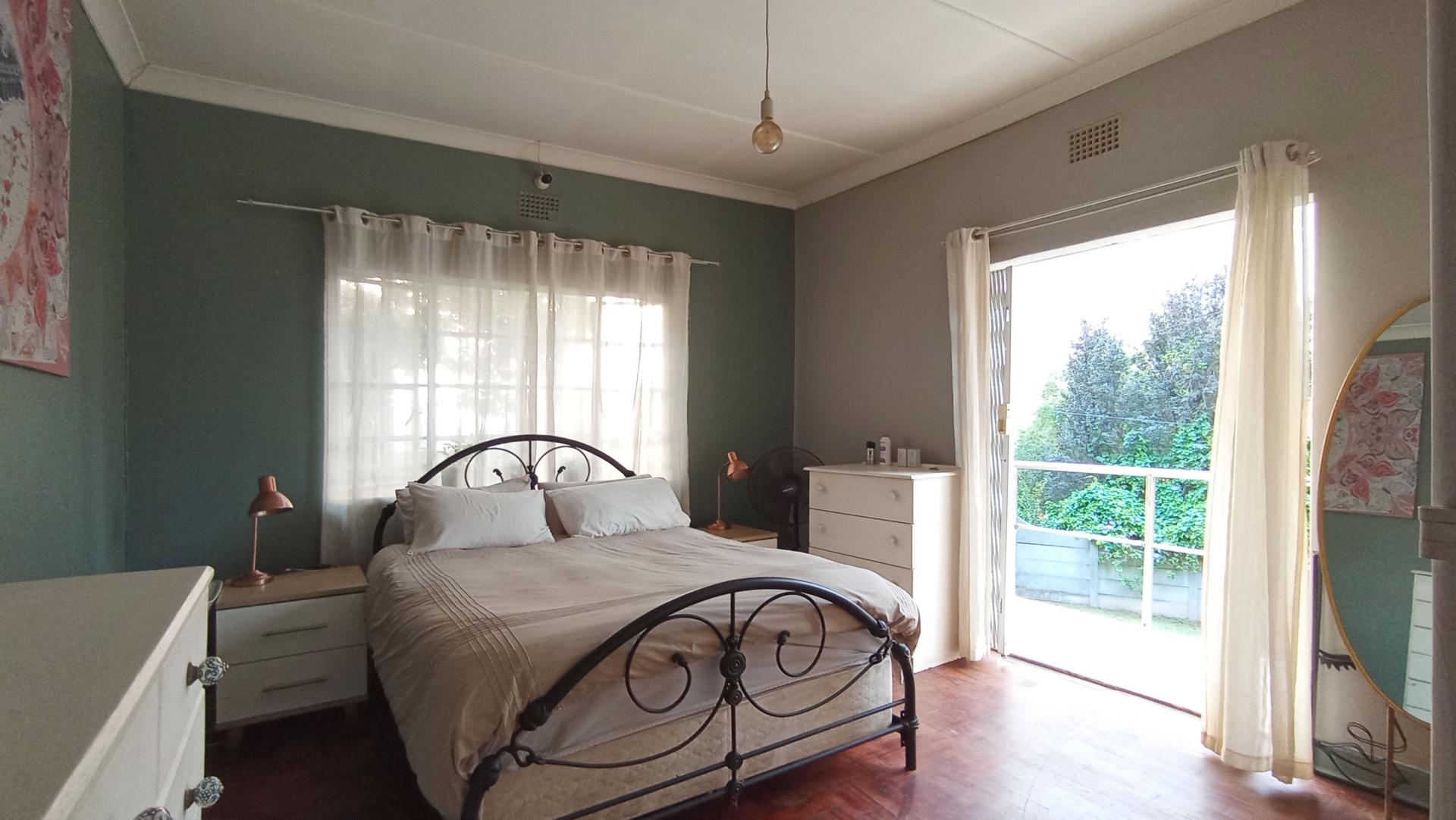 Bed Room 1 - 16 square meters of property in Fishers Hill