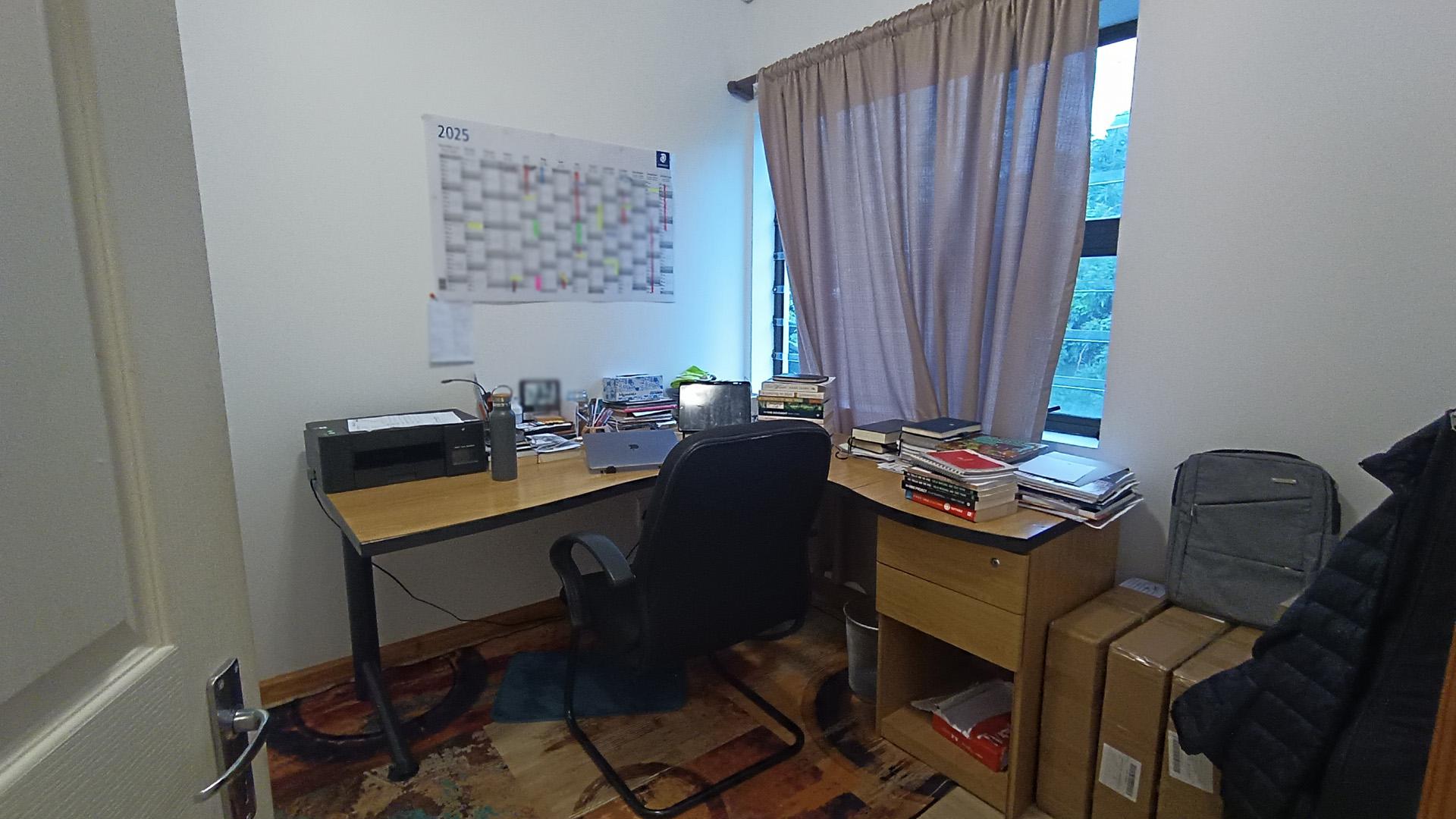 Bed Room 4 - 11 square meters of property in Pinelands