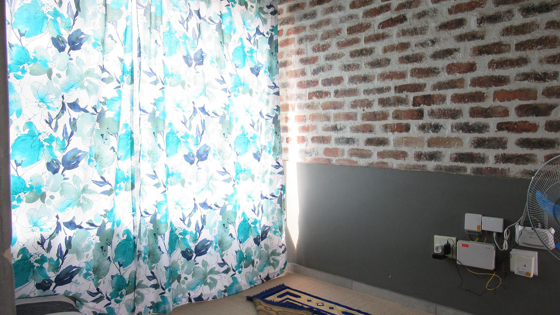 Lounges - 5 square meters of property in Northgate (JHB)