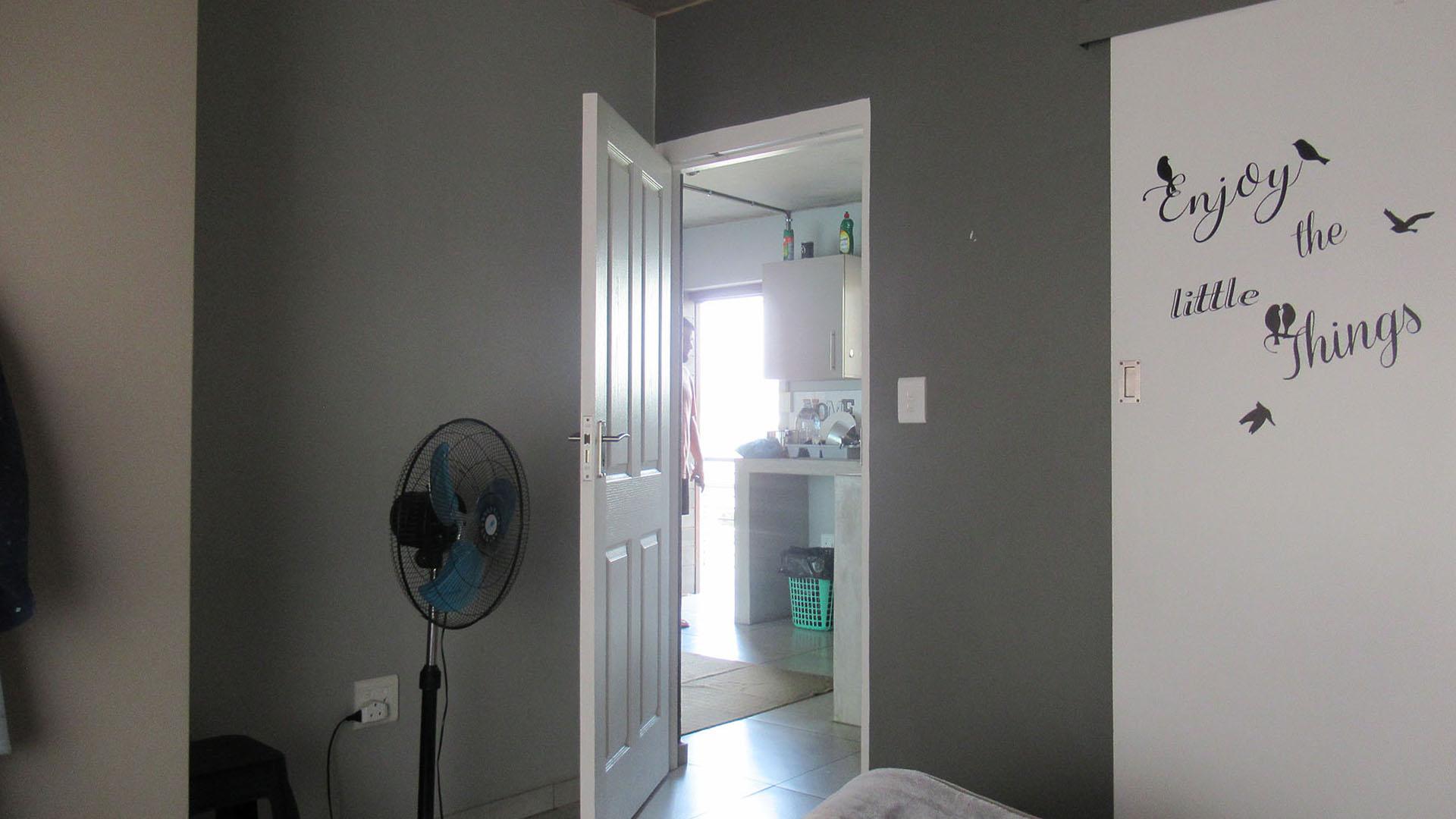 Bed Room 1 - 11 square meters of property in Northgate (JHB)