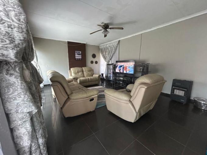 3 Bedroom House for Sale For Sale in Vanderbijlpark - MR672301