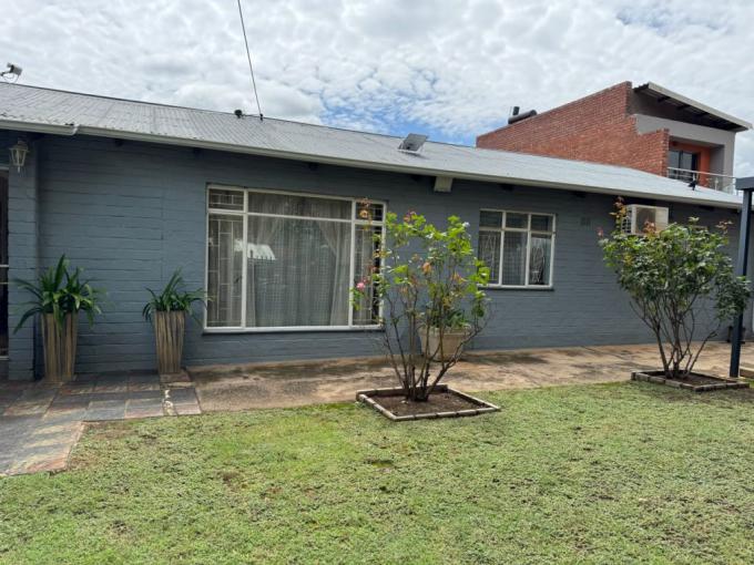 4 Bedroom House for Sale For Sale in Danville - MR672309