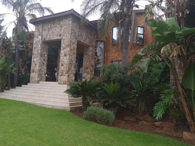 6 Bedroom House for Sale For Sale in Meyersdal - MR672356