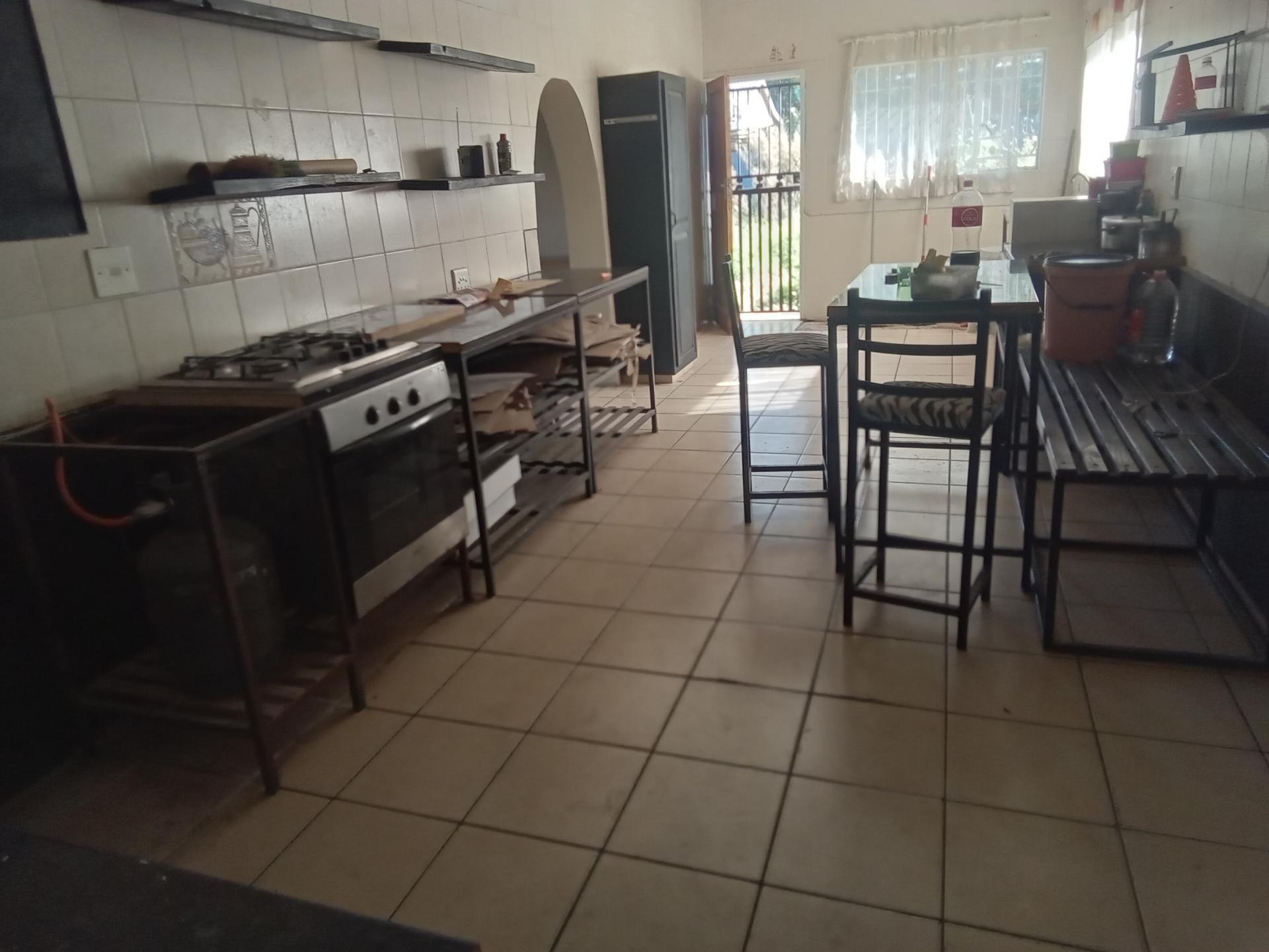 Kitchen of property in Castleview