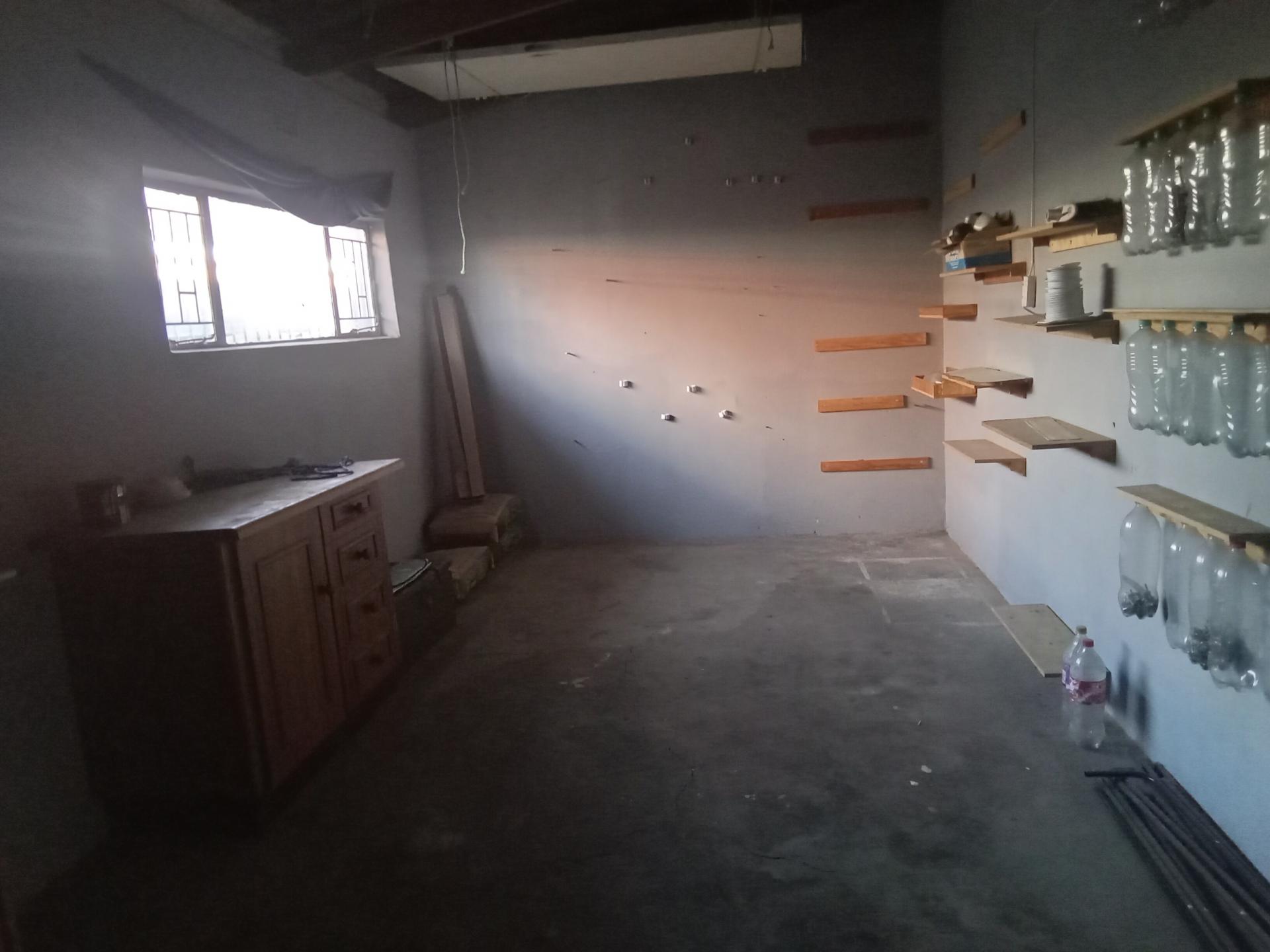 Garage of property in Castleview