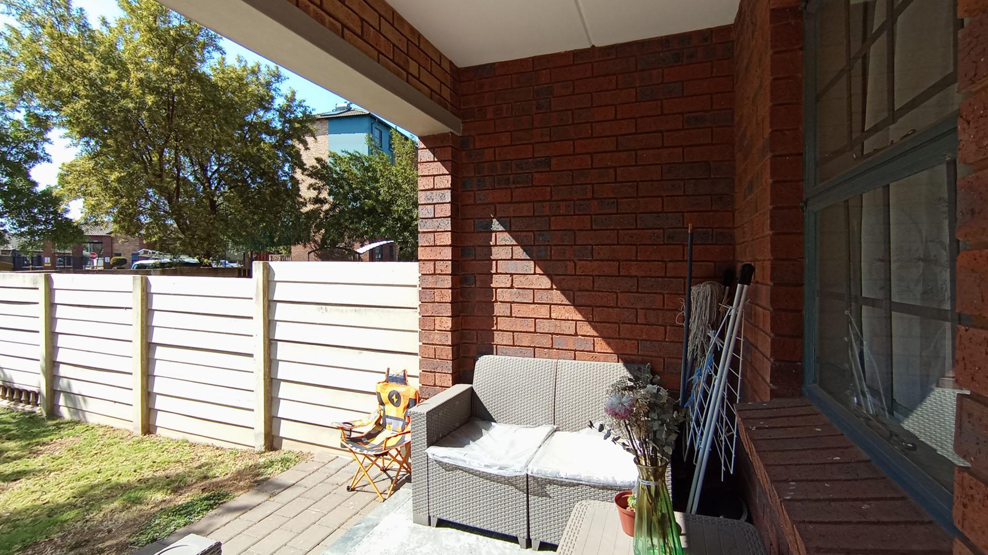 Patio - 6 square meters of property in Montana Tuine