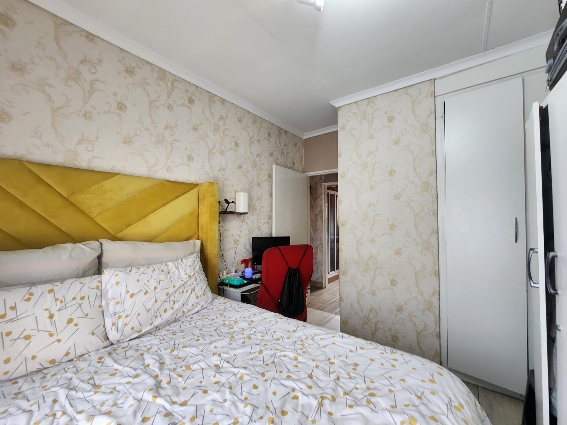  of property in Elspark