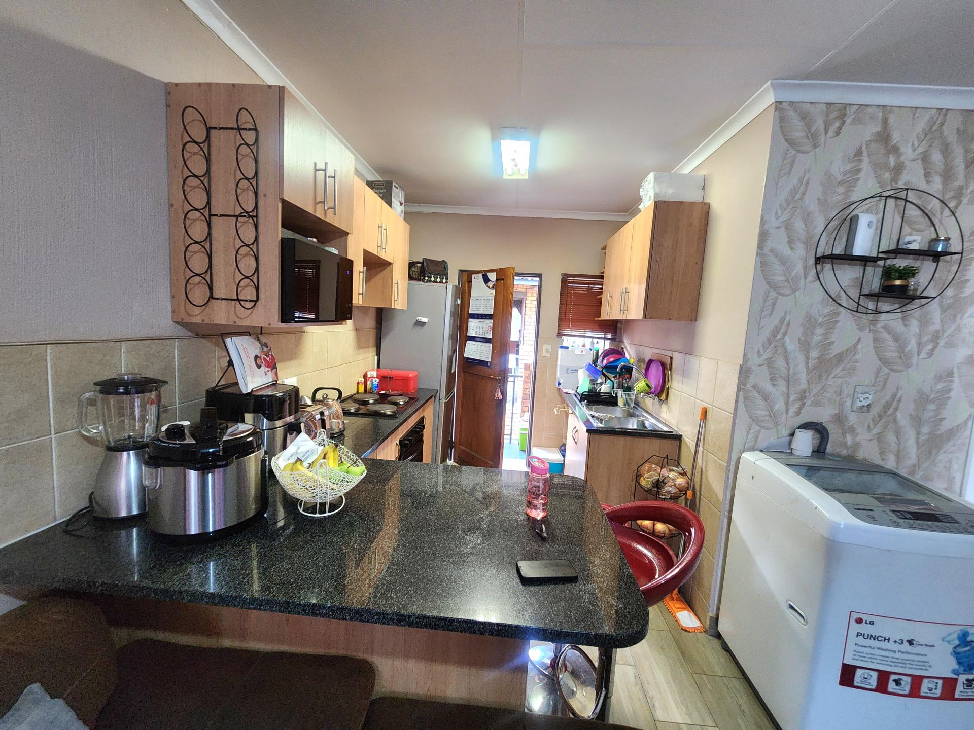  of property in Elspark