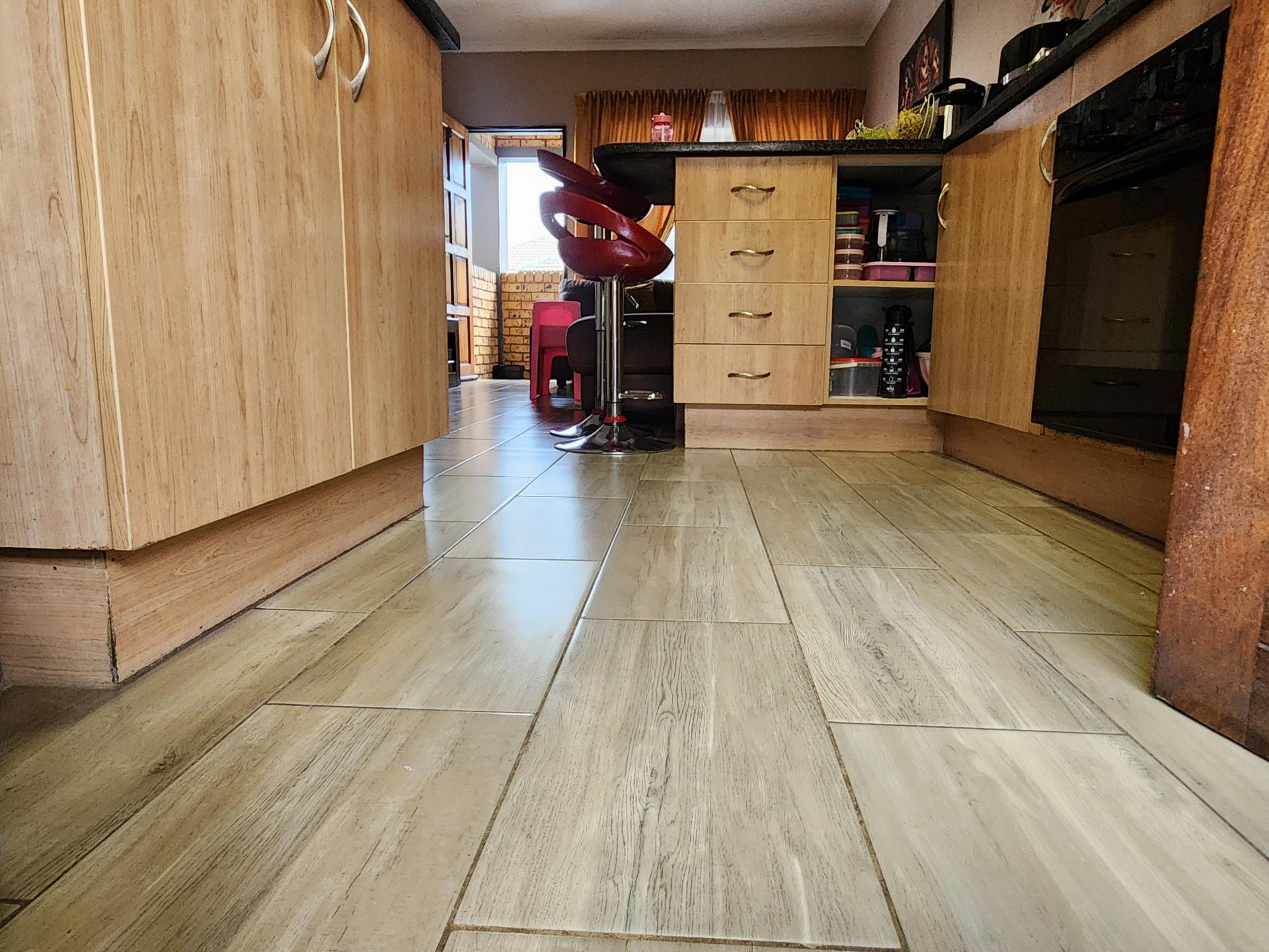  of property in Elspark