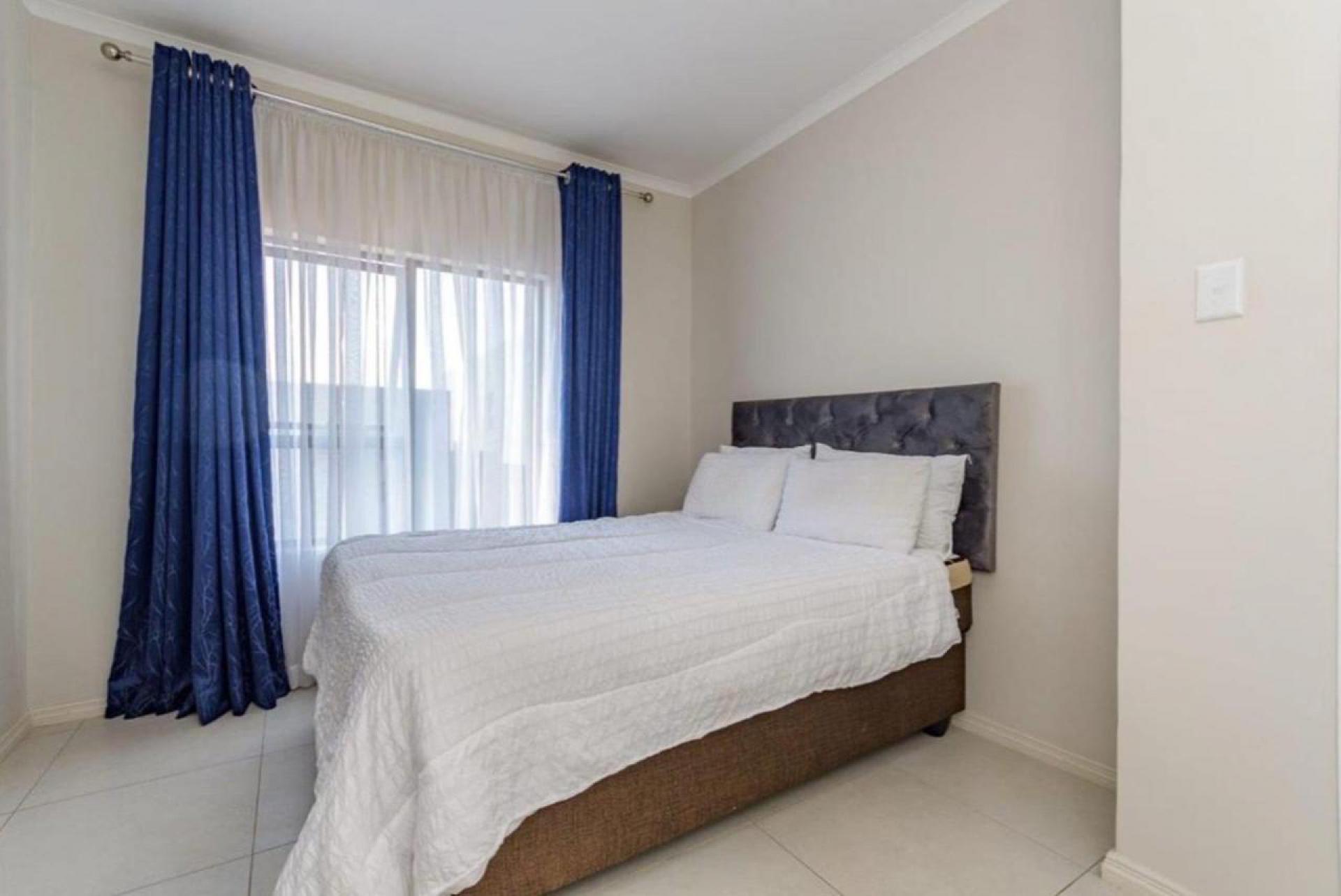 Bed Room 2 of property in Erand Gardens