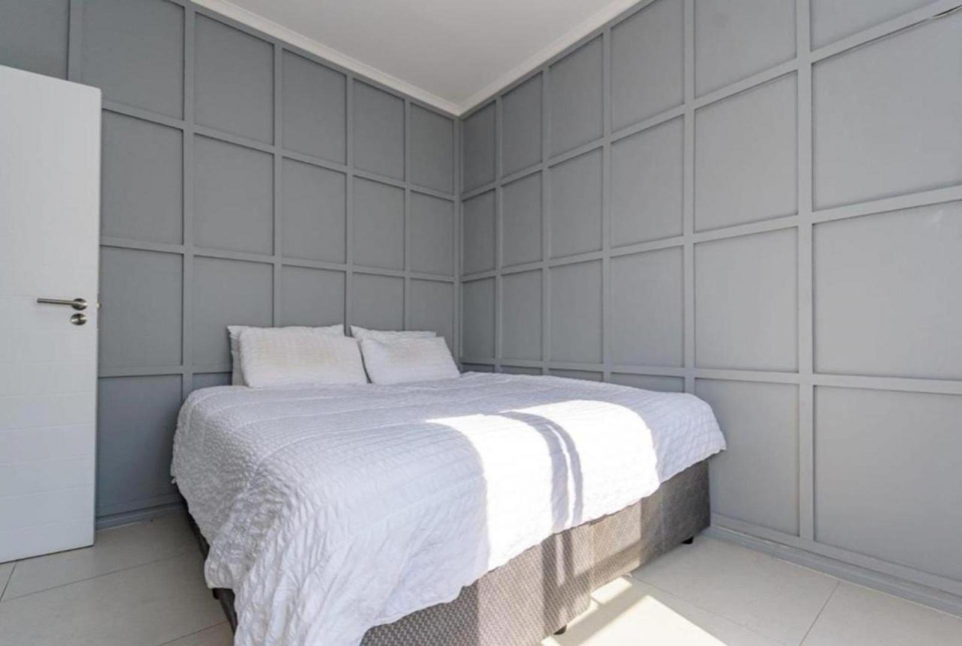 Bed Room 1 of property in Erand Gardens