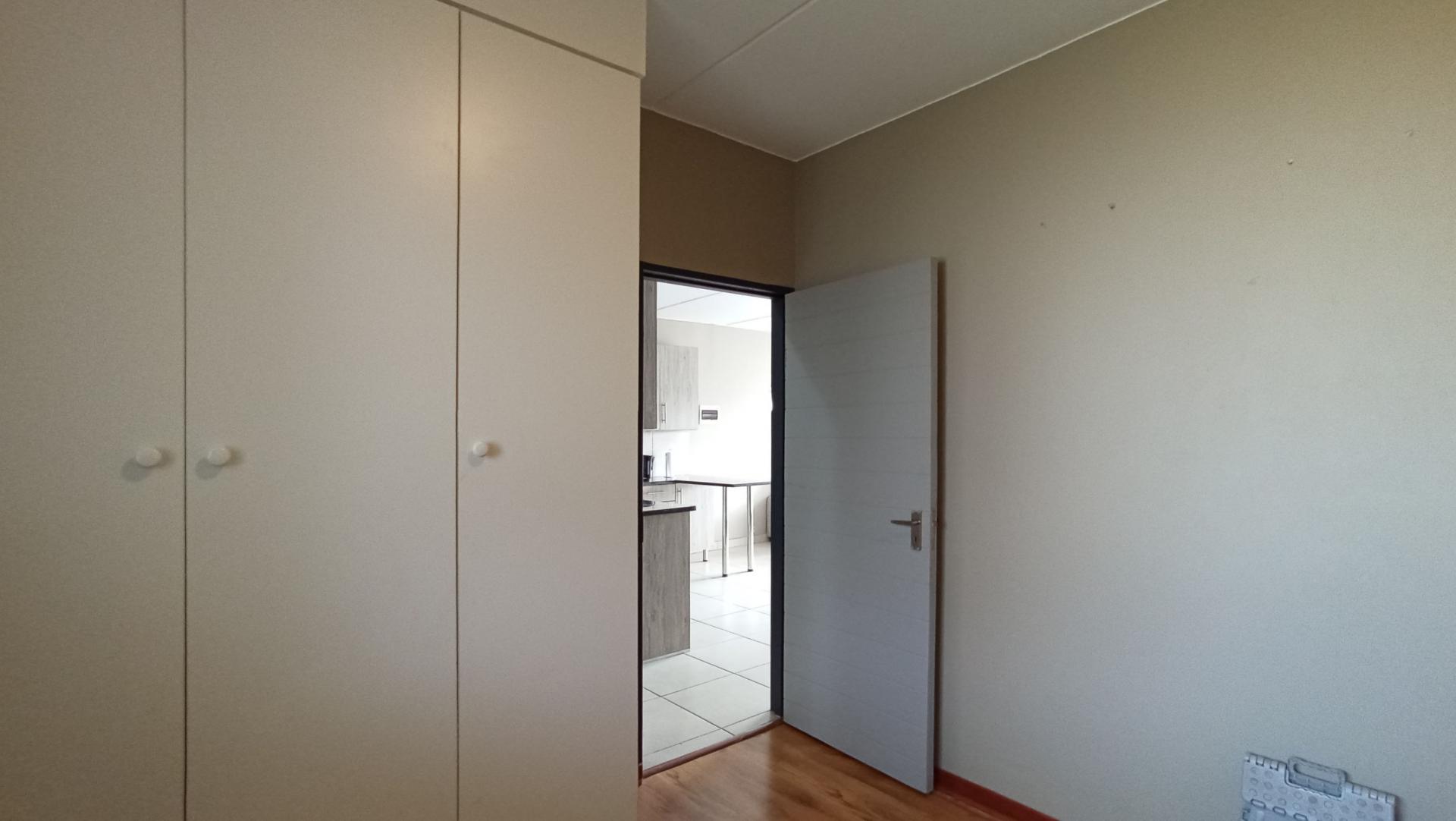 Bed Room 2 - 10 square meters of property in Glen Austin AH (Midrand)