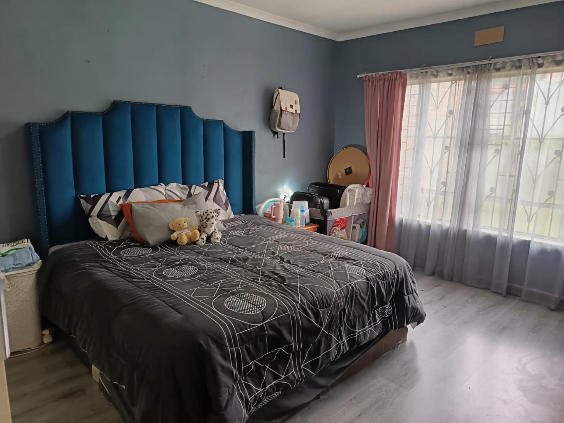 Bed Room 1 - 13 square meters of property in Kempton Park