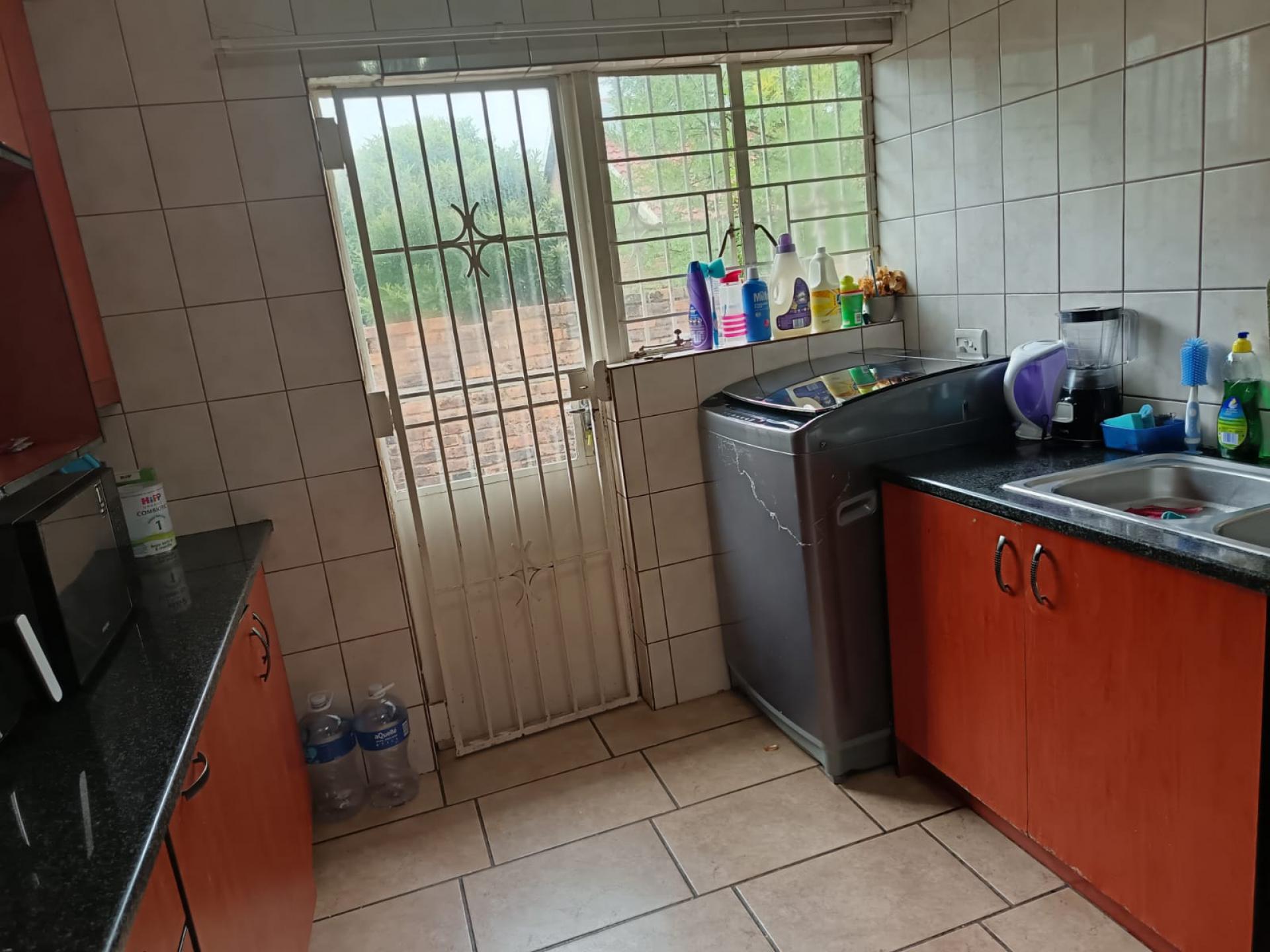 Kitchen - 12 square meters of property in Kempton Park