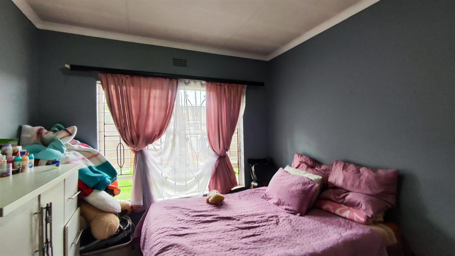 Bed Room 3 - 12 square meters of property in Kempton Park