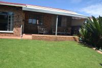 3 Bedroom 2 Bathroom Simplex for Sale for sale in Rant-En-Dal