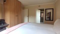 Main Bedroom - 18 square meters of property in Olievenhoutbos